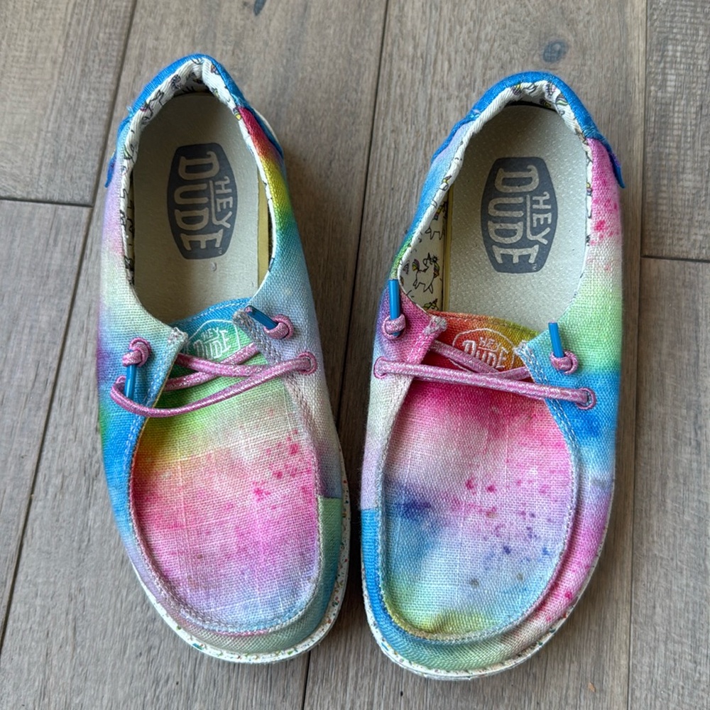 Hey Dude Wendy Youth Dreamer Magic Loafers 🌼